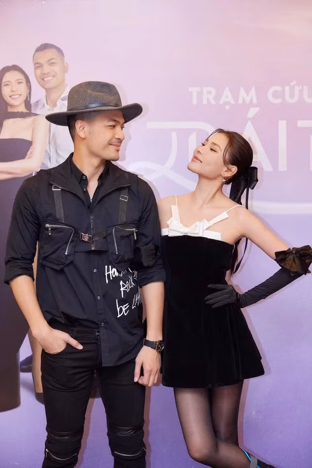 Vũ Tuấn Việt và Thúy Diễm trong phim mới.