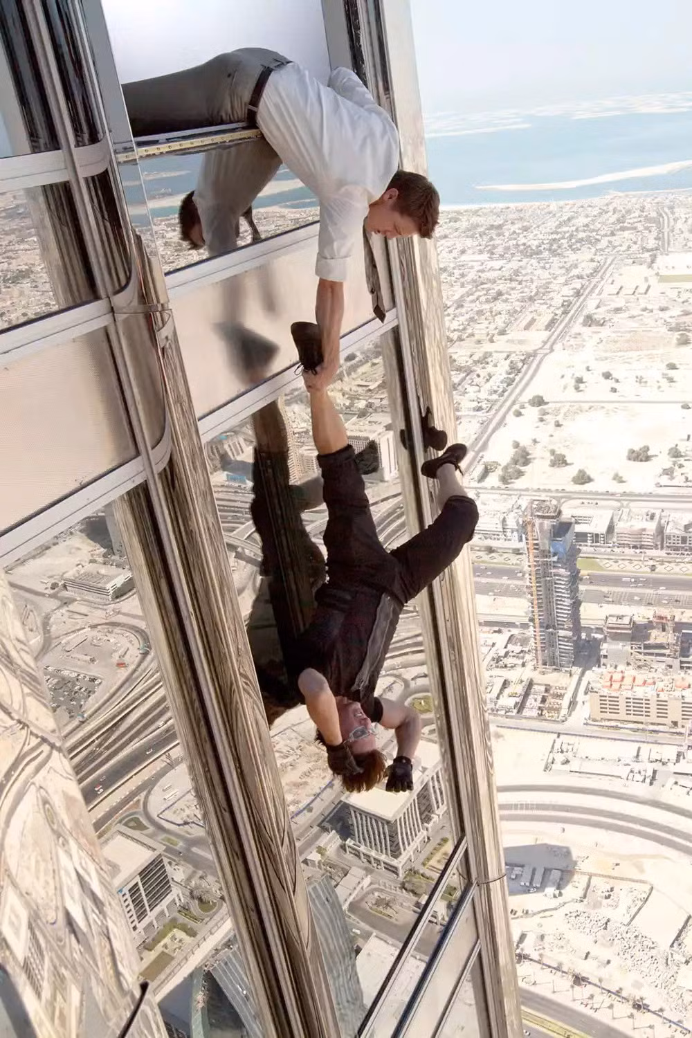 Burj Khalifa còn được gọi là "tòa nhà chọc trời cao nhất thế giới". Ảnh: Paramount Pictures