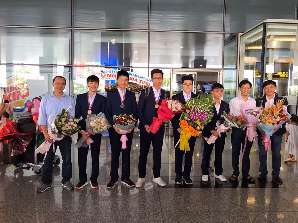 Bị khích tướng, nam sinh đạt giải tỉnh đến huy chương Olympic Vật lý ảnh 2