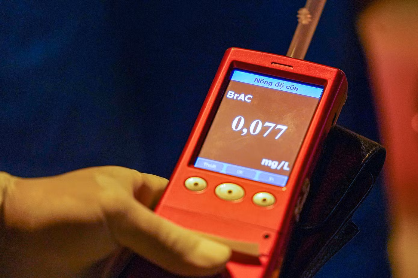 Một trường hợp vi phạm nồng độ cồn. Vi phạm này bị phạt từ 2.000.000 đồng đến 3.000.000 đồng.