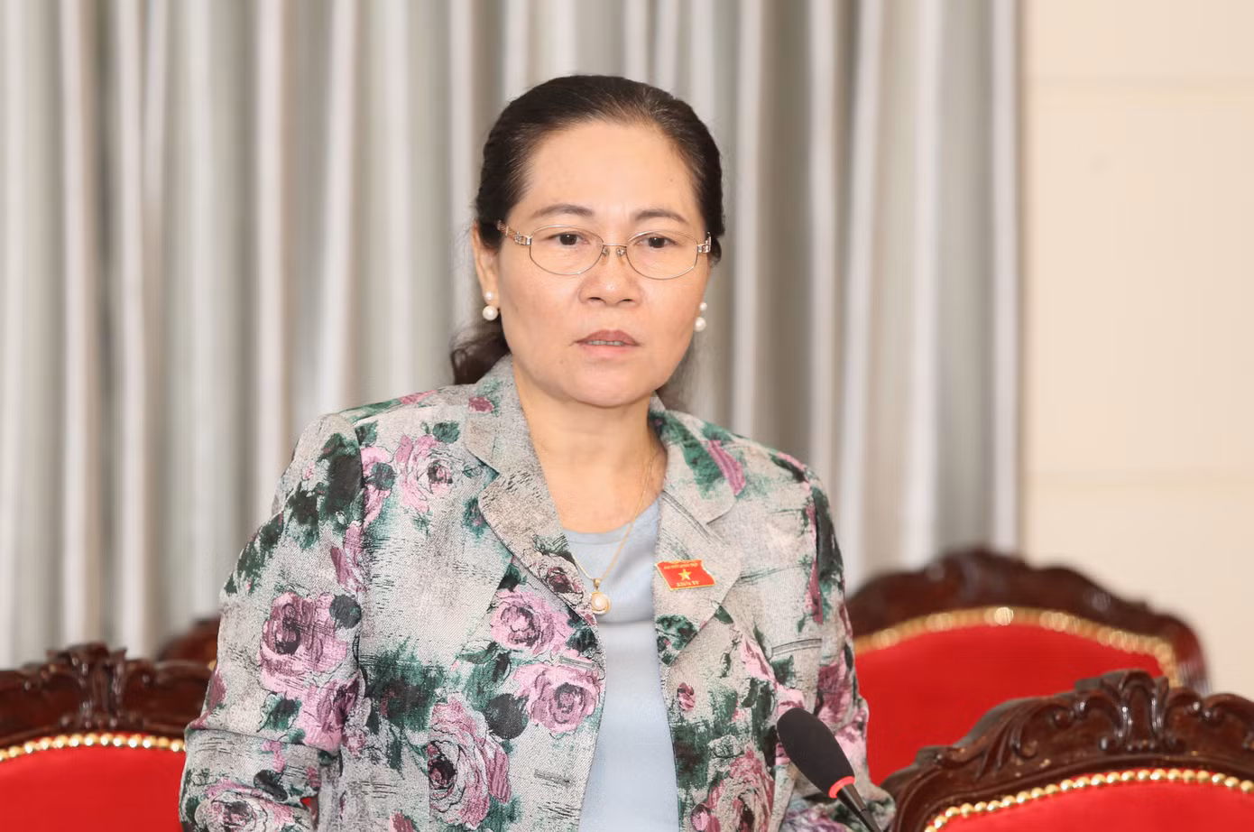 Chủ tịch HĐND TPHCM Nguyễn Thị Lệ nêu ý kiến.