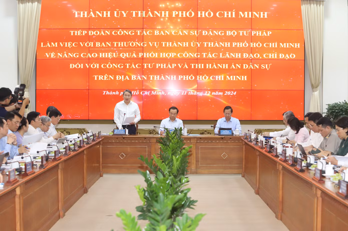 Buổi làm việc có sự tham dự, trao đổi của Bí thư Thành ủy TPHCM Nguyễn Văn Nên, Chủ tịch UBND TPHCM Phan Văn Mãi.