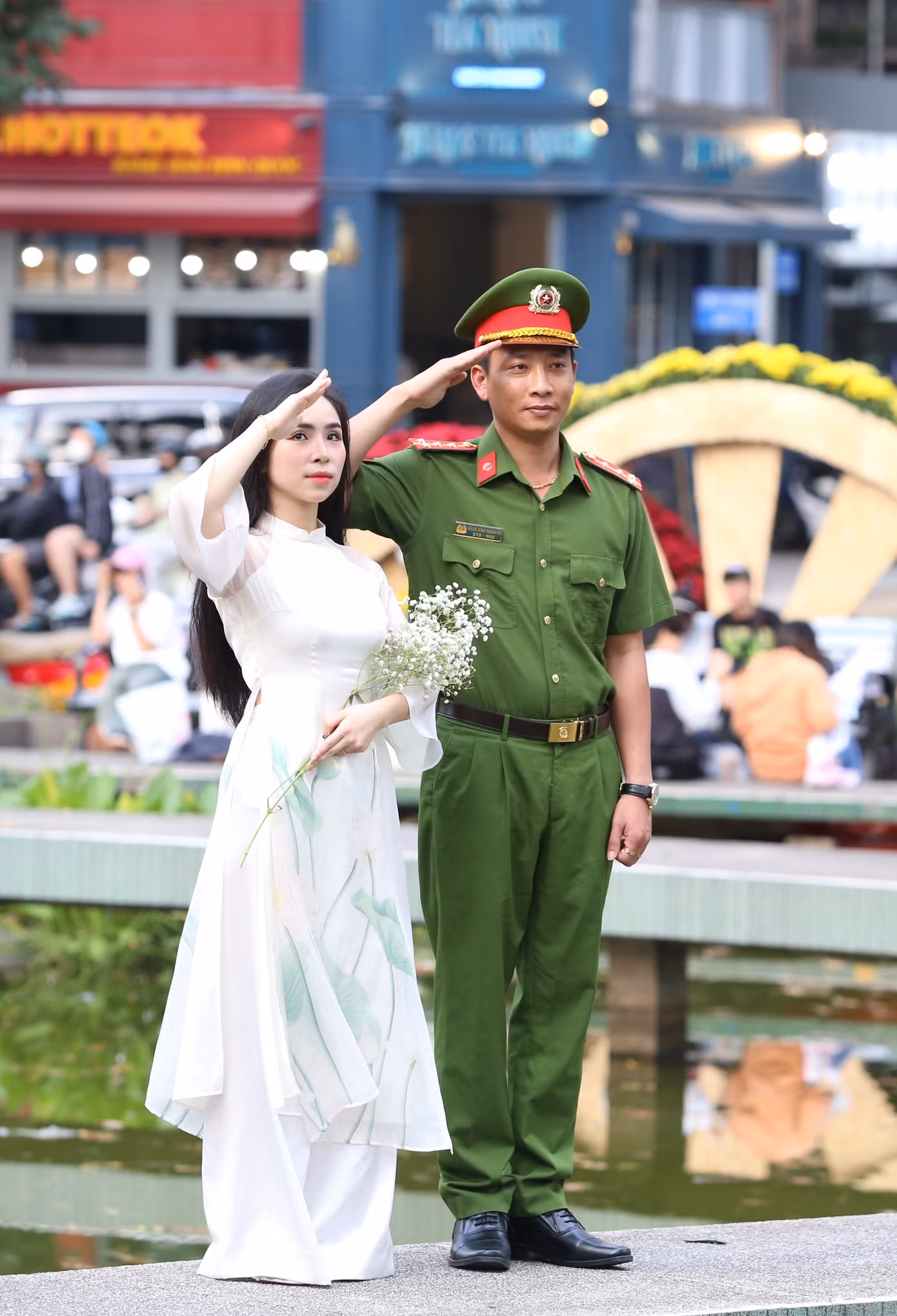 Lưu giữ thanh xuân ở 'tọa độ' chụp ảnh Tết cực hot giữa lòng TPHCM ảnh 4