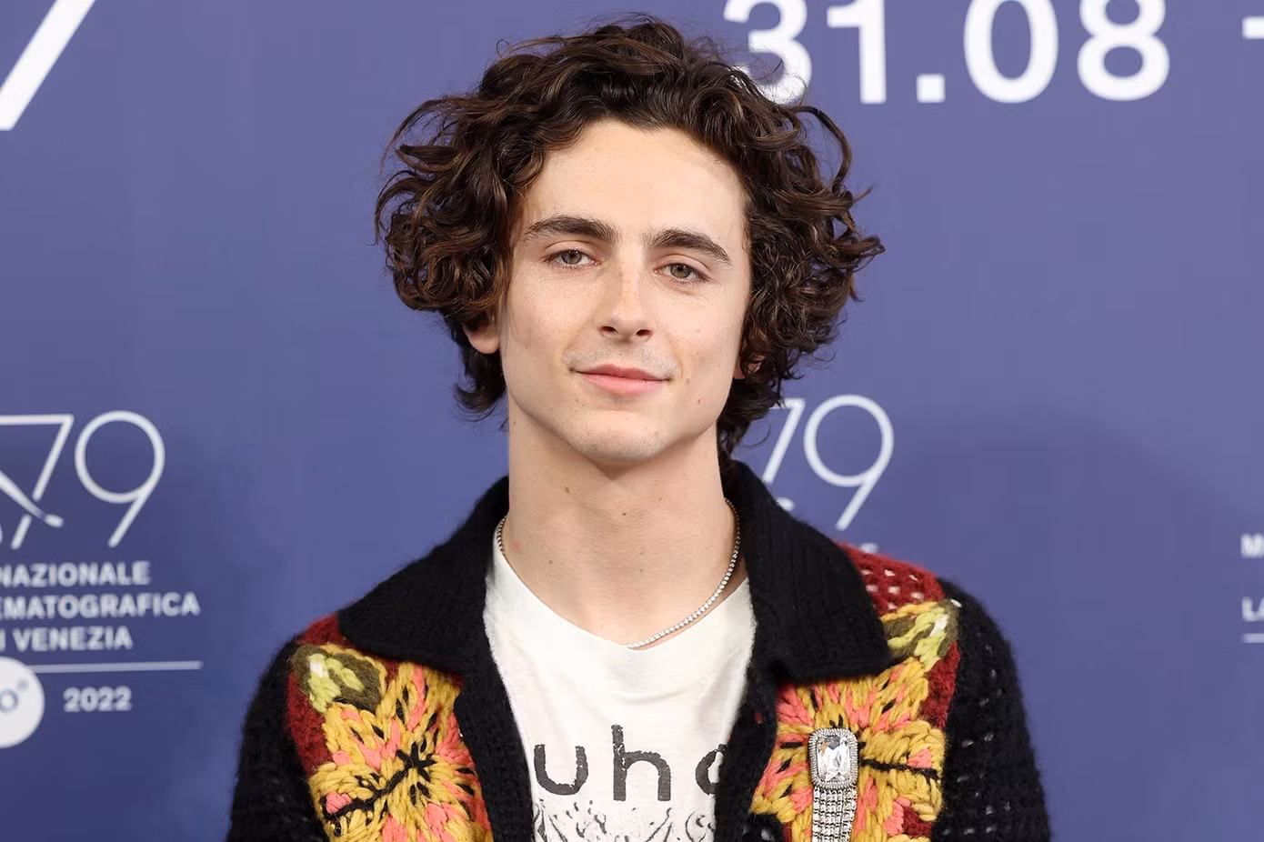 Timothée Chalamet sở hữu lối diễn xuất ấn tượng cùng khuôn mặt đẹp như tượng tạc.