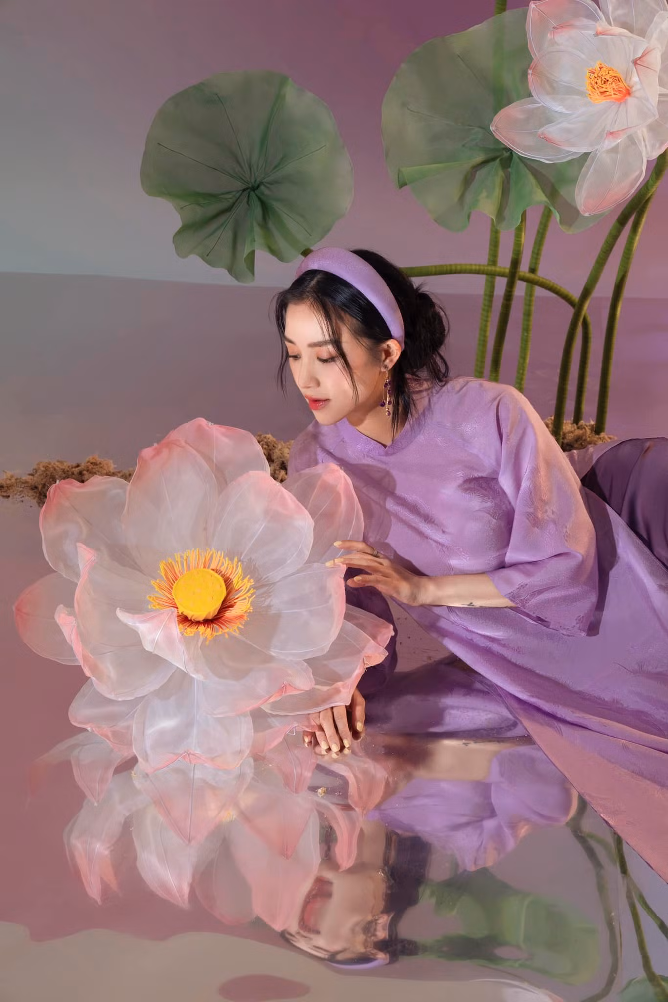 Sau khi sinh con, nữ diễn viên sinh năm 1992 nhanh chóng lấy lại vóc dáng cân đối. Nhiều người nhận xét Salim ngày càng đẹp mặn mà. Trước khi lập gia đình và đón con gái đầu lòng, Salim là hot girl được nhiều người biết đến. Gần nhất, cô xuất hiện trong phim điện ảnh Thiên thần hộ mệnh của đạo diễn Victor Vũ cùng Trúc Anh, Amee.