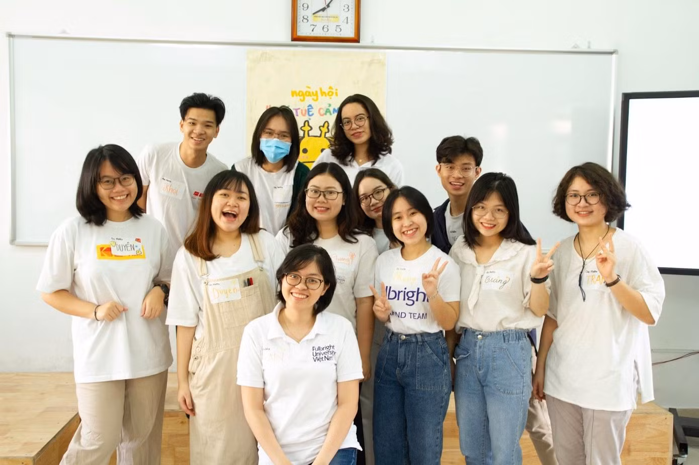 Kỳ Duyên cùng nhóm sinh viên tổ chức workshop về chủ đề EQ.