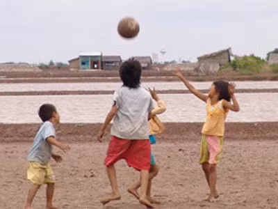 “Sân chơi” của trẻ em vùng sâu ĐBSCL