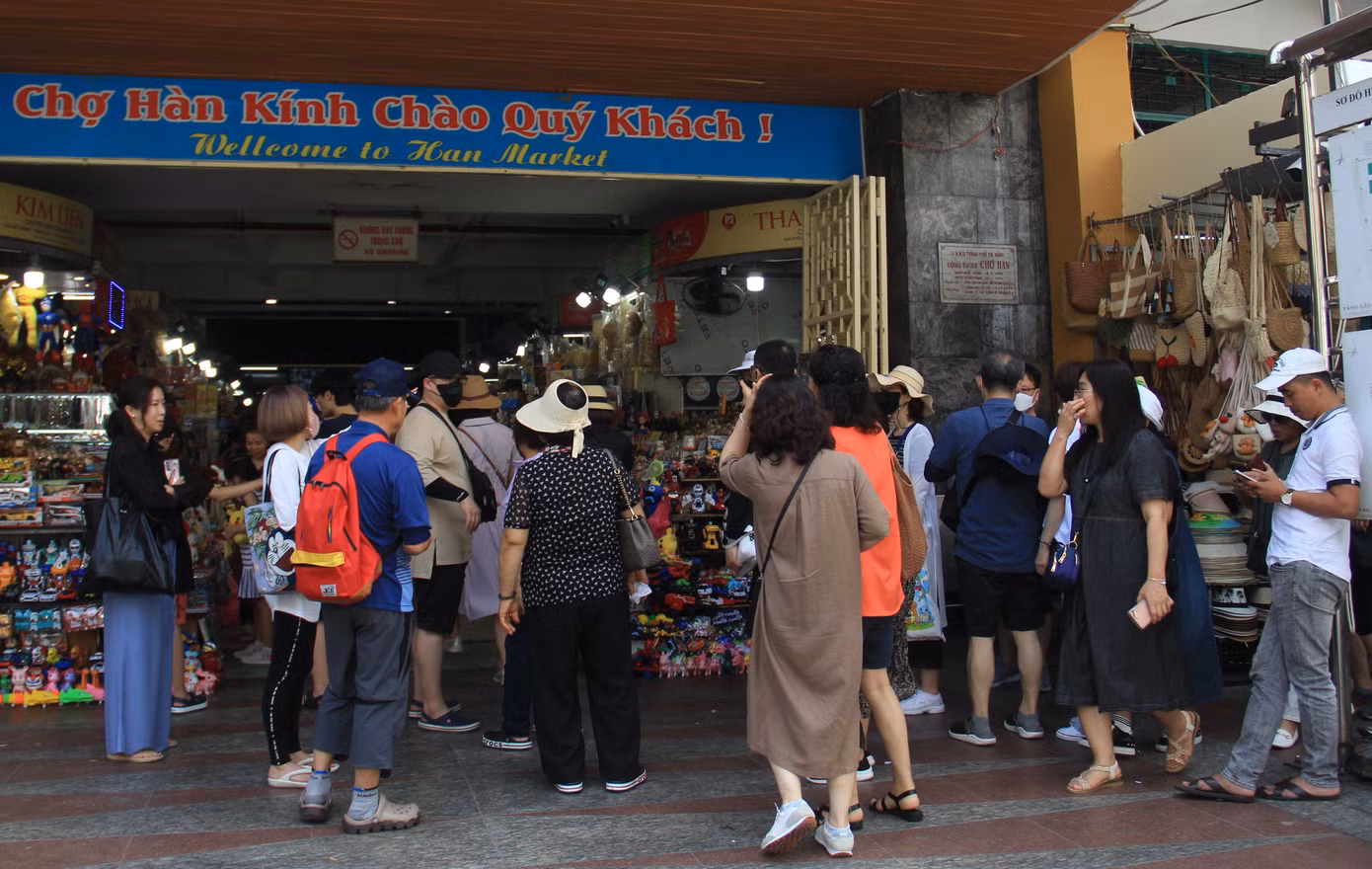 Hiện tại, Đà Nẵng có hơn 15 đường bay quốc tế kết nối trực tiếp nối Hàn Quốc, Ấn Độ, Thái Lan, Singapore, Malaysia....
