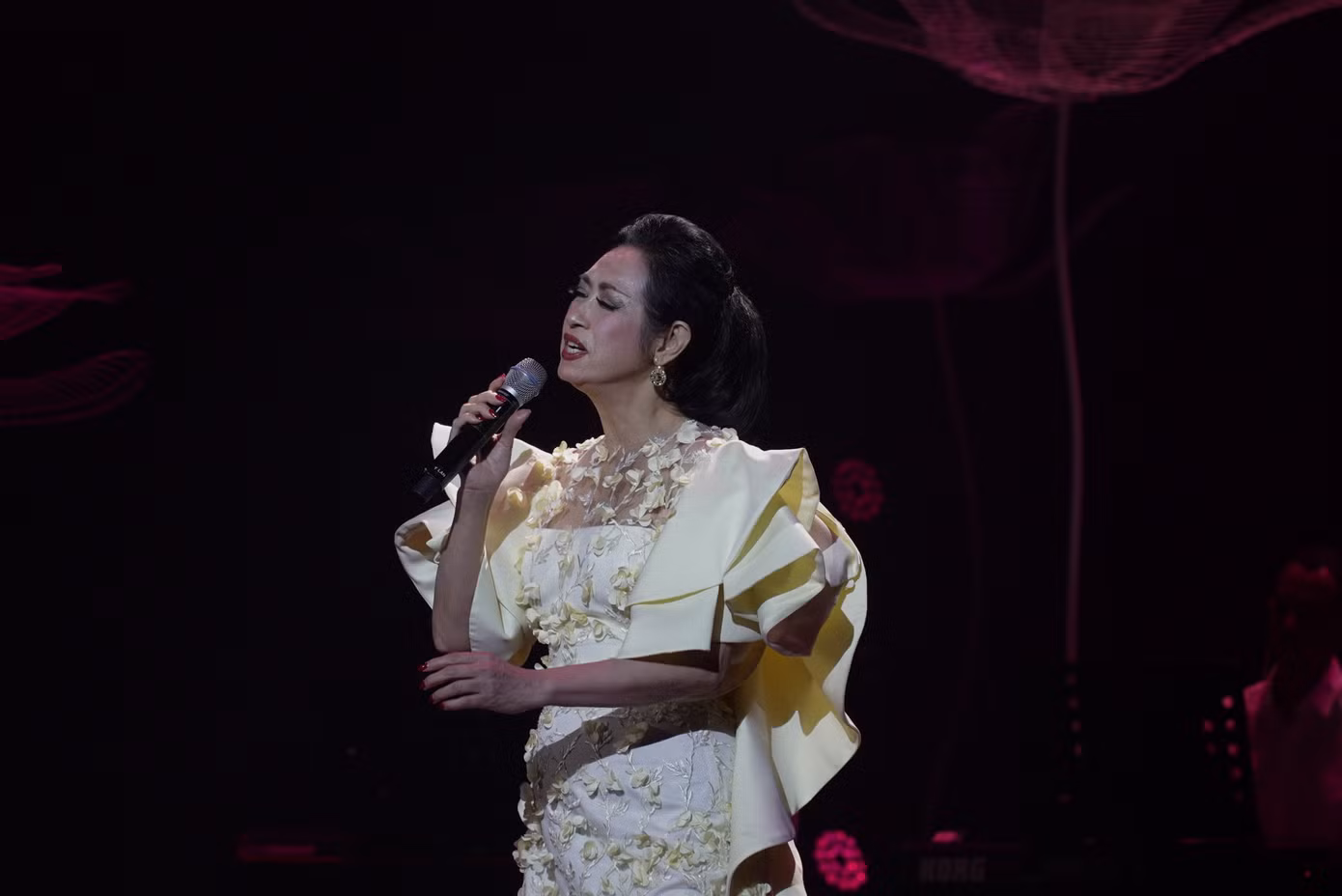 Nhạc sĩ Phạm Duy từng nói: "Nhạc của tôi là nhạc của một đời người," và thực sự, âm nhạc của ông không chỉ kể câu chuyện của riêng ông mà còn là câu chuyện của cả một dân tộc, với những niềm vui, nỗi buồn, và những khát vọng lớn lao.