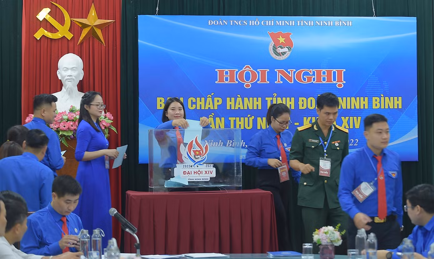 Hội nghị lần thứ nhất Ban Chấp hành Tỉnh Đoàn khóa XIV. Ảnh: Xuân Tùng