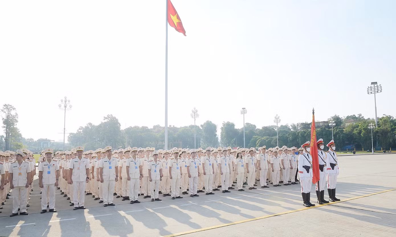 Trong khuôn khổ Đại hội đại biểu Đoàn TNCS Hồ Chí Minh Bộ Công an lần thứ XXII (giai đoạn 2022 - 2027), ngày 17/10, Cục Công tác Đảng và Công tác chính trị, Bộ Công an tổ chức Lễ báo công và vào Lăng viếng Bác.