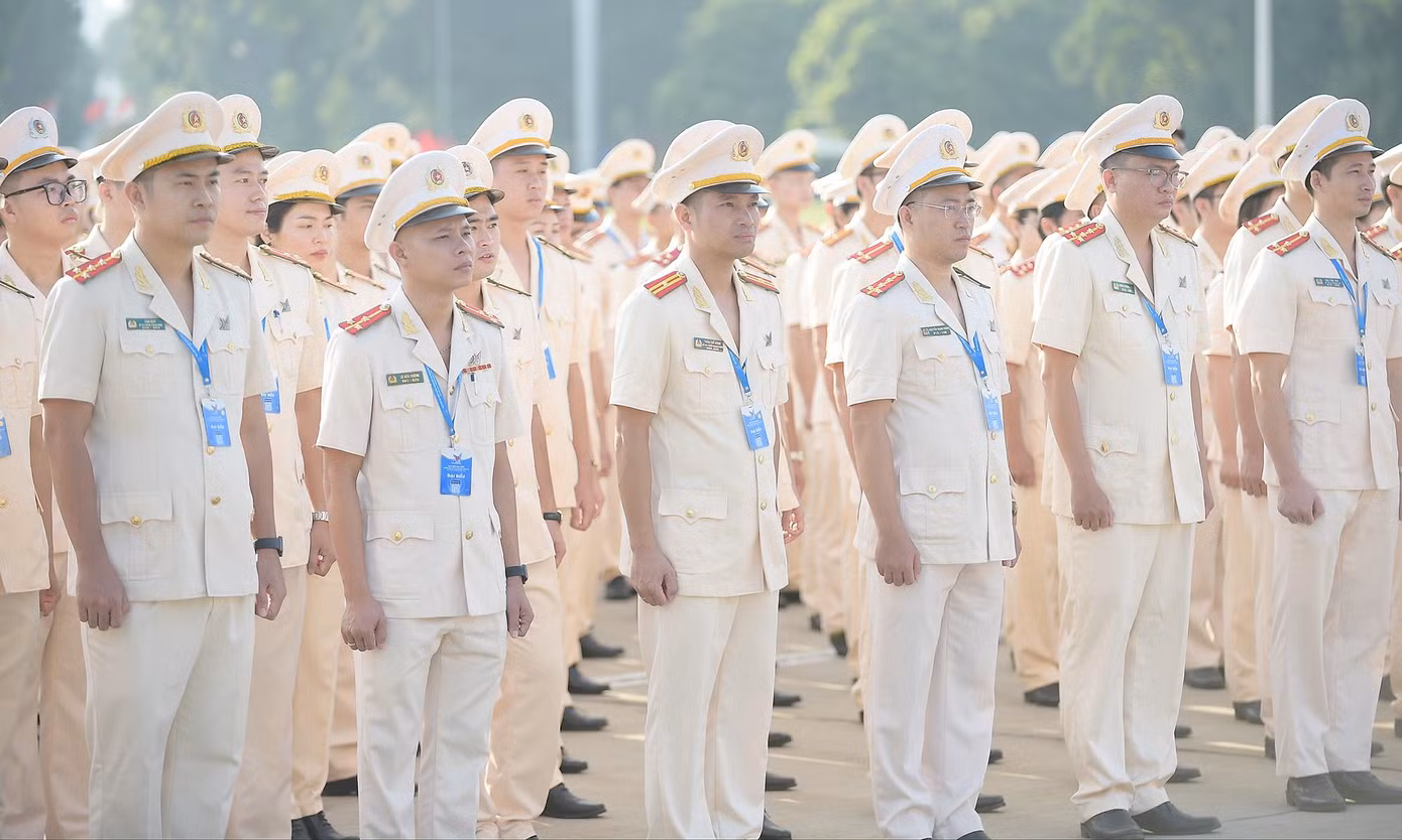 5 năm qua, từ các phong trào hành động cách mạng của tuổi trẻ Công an nhân dân đã có nhiều mô hình, cách làm sáng tạo, đăng ký, đảm nhận với hơn 15 ngàn công trình thanh niên trên lĩnh vực bảo vệ an ninh trật tự và xây dựng lực lượng. Tổ chức hiệu quả 680 câu lạc bộ nghiệp vụ, pháp luật, ngoại ngữ, tin học, võ thuật. Tổ chức hơn 600 đội thanh niên xung kích, thanh niên tình nguyện; động viên hơn 2 triệu lượt đoàn viên, thanh niên tình nguyện làm thêm ca, thêm giờ, ứng trực chiến đấu, xung kích đảm nhận các khâu yếu, việc khó, xung phong đảm nhận công tác ở các huyện miền núi, vùng sâu, vùng xa, tình nguyện tăng cường cho lực lượng chiến đấu, đơn vị cơ sở tại địa bàn các tỉnh miền núi phía Bắc, Tây Nguyên và Tây Nam Bộ