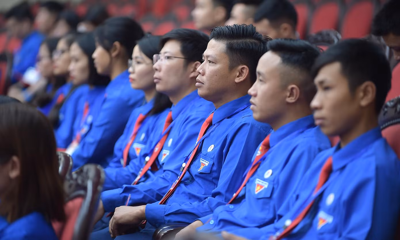 Các đại biểu nghe dự thảo báo cáo chính trị trình Đại hội; báo cáo kiểm điểm Ban Chấp hành Tỉnh Đoàn khóa XIII; đề án nhân sự Ban Chấp hành Tỉnh Đoàn khóa XIV... Ảnh: Xuân Tùng