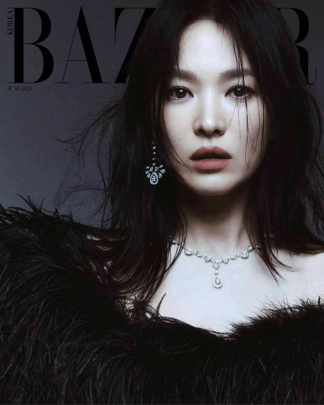Hình ảnh mới nhất của Song Hye Kyo trên tạp chí Harper's Bazaar.