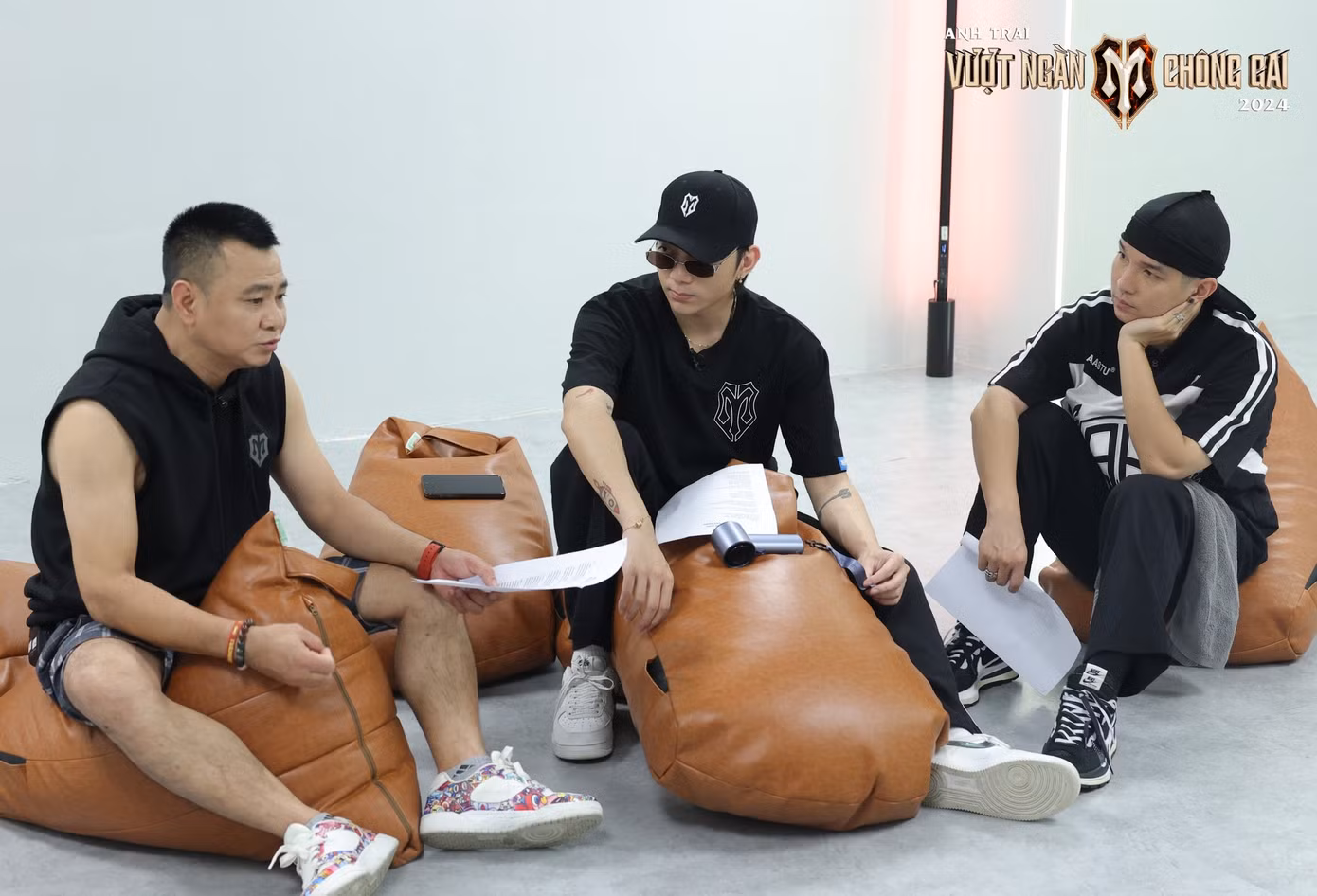 Công diễn 4 của Anh trai vượt ngàn chông gai bị lan truyền trên mạng. Soobin phải lên tiếng nhắc nhở fan.