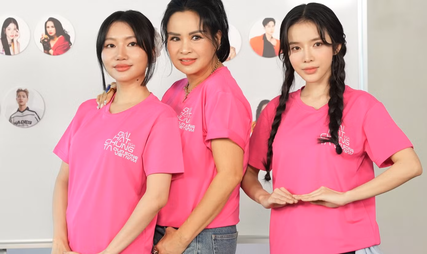 Diva Thanh Lam (giữa) hồi xuân khi hát nhạc trẻ cùng Orange (bìa trái), LyLy trong show Our Song Việt Nam.