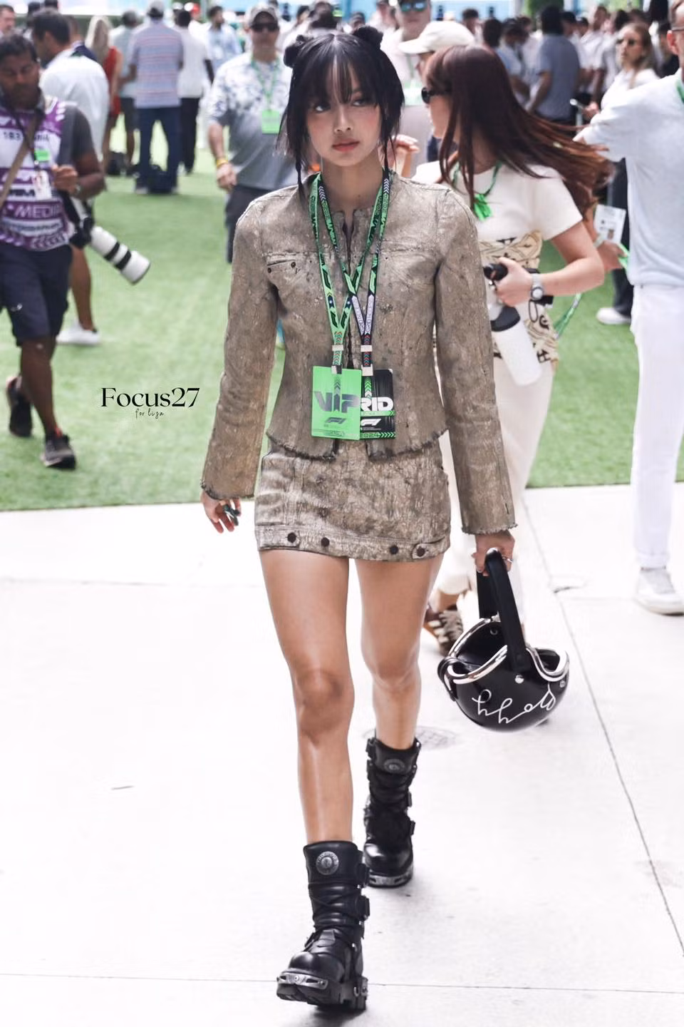 Lisa (BlackPink) gây bất ngờ khi xuất hiện ở Miami, Florida (Mỹ) vào cuối tuần qua (5/5).