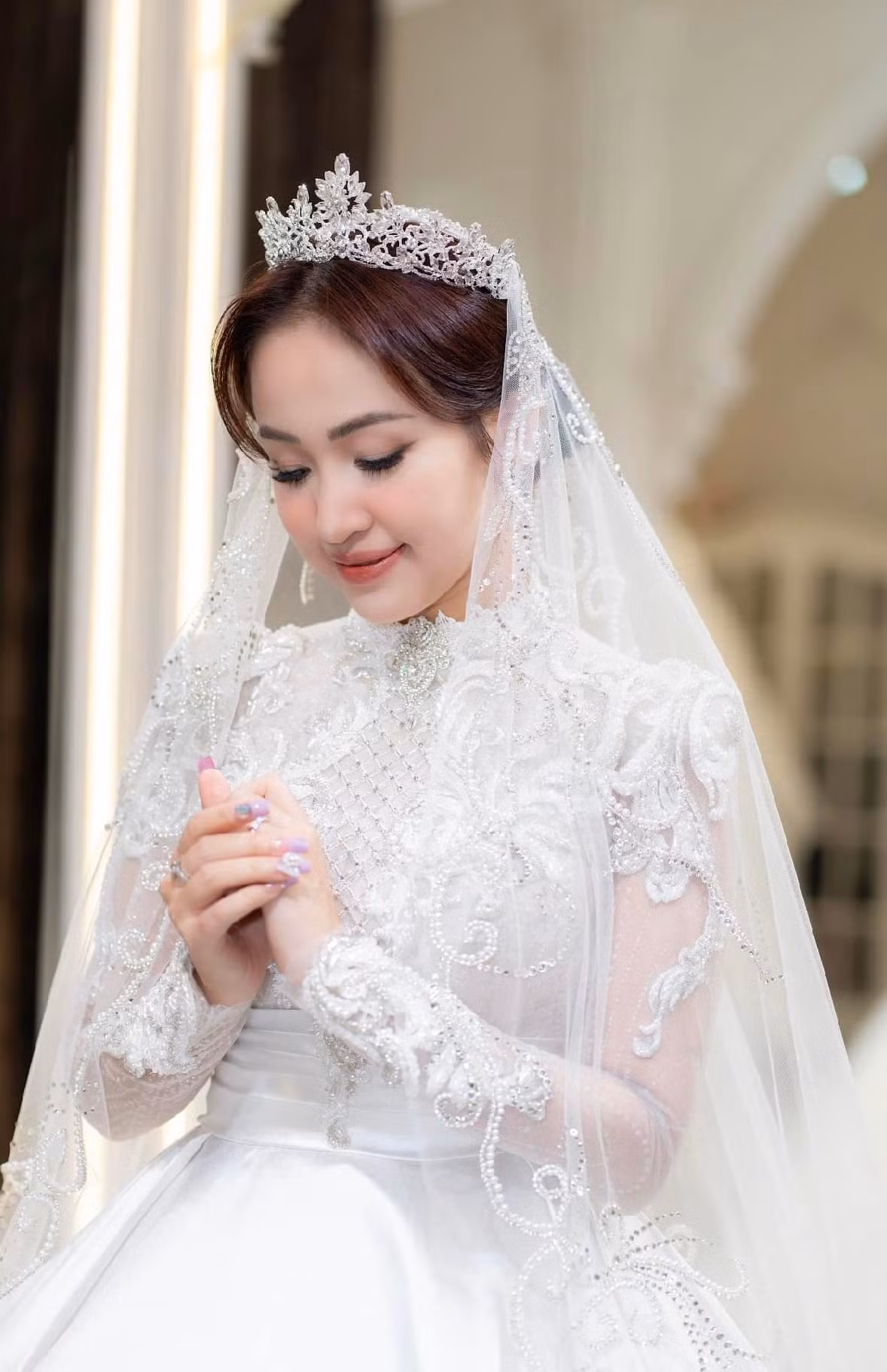 MC, diễn viên Thanh Vân là gương mặt quen thuộc với khán giả truyền thông thông qua nhiều chương trình như Đường lên đỉnh Olympia, Chúc bé ngủ ngon, Vui cùng Hugo, Chinh phục… Hiện, nữ MC sống cùng chồng sắp cưới, con riêng, con chung tại biệt thự sang trọng ở TP. HCM. Bên cạnh việc hoạt động nghệ thuật, cô còn giúp chồng quản lý trường mầm non.