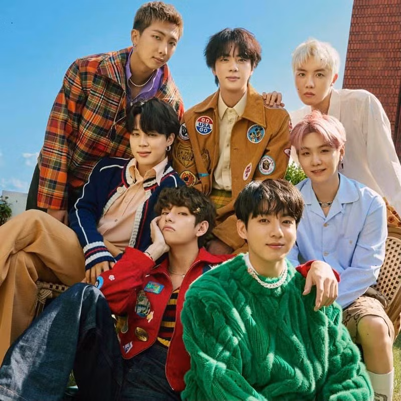 BTS đồng ý tái ký hợp đồng với HYBE nhận khoản đặt cọc khủng.