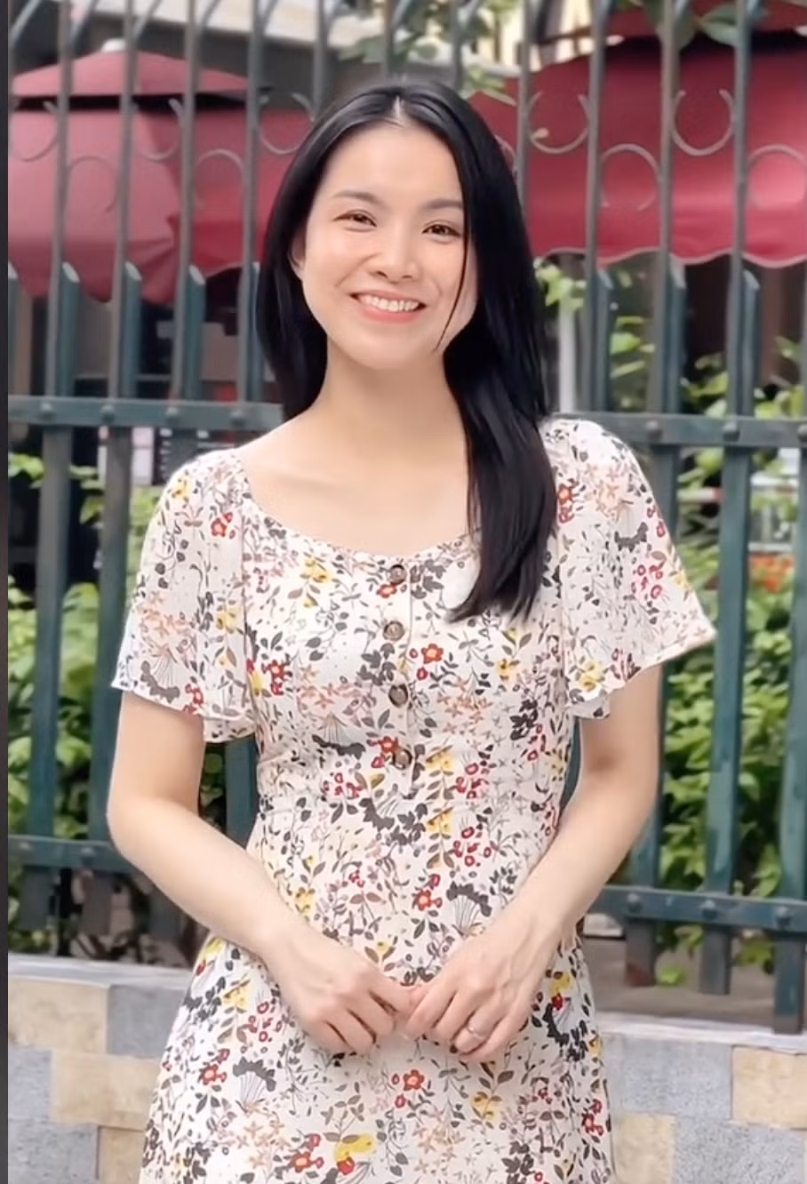 Vợ chồng Thùy Lâm và nhan sắc Hoa hậu ở tuổi 37.