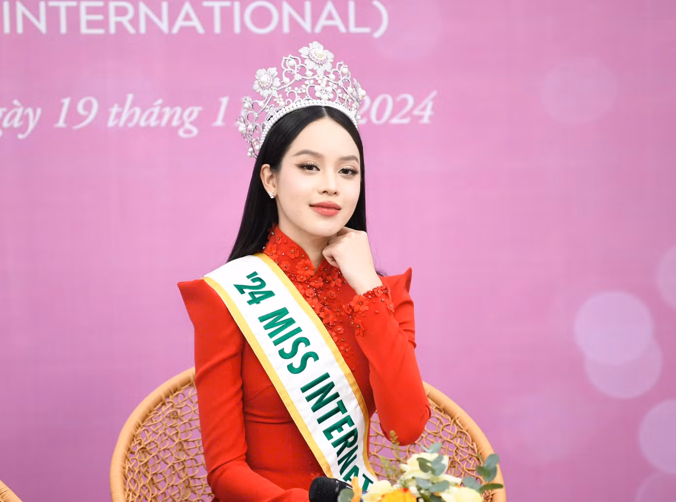 Những câu nói tiên tri về vương miện của Thanh Thủy được chia sẻ nhiều trên mạng xã hội.