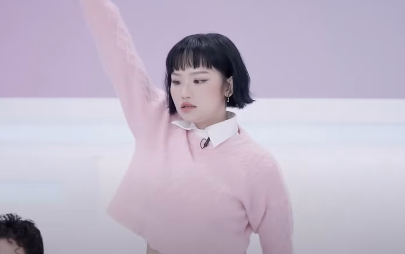 Miu Lê tung mảng miếng, là người khuấy động không khí trong tập 1 Em xinh say hi.