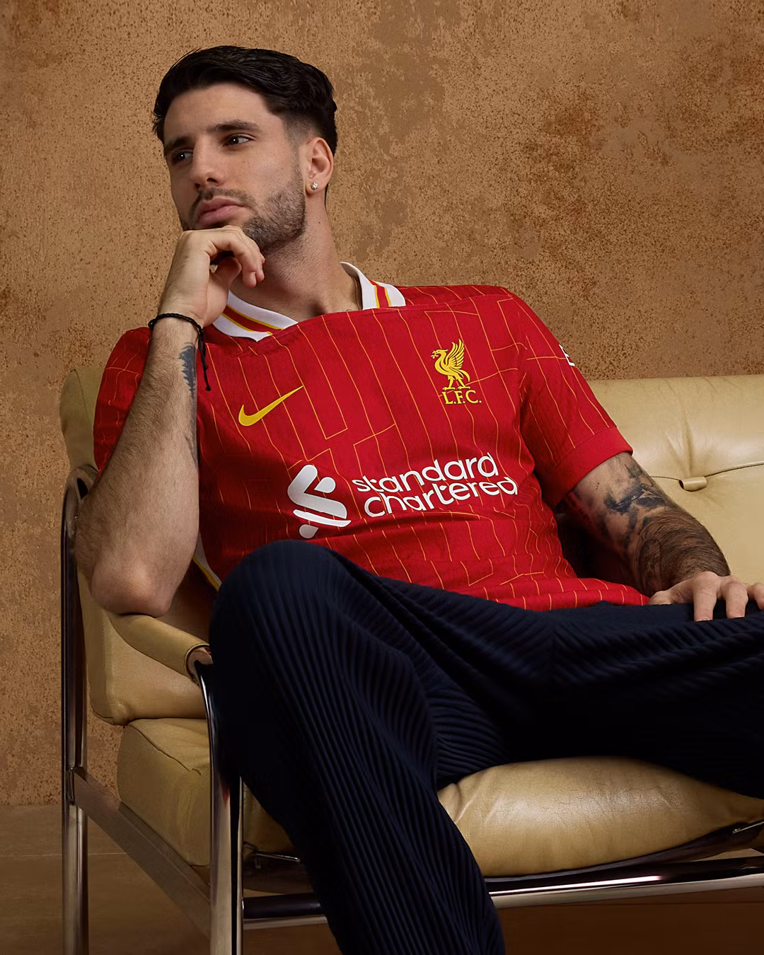 Sau khi gây ấn tượng trong thời gian đầu sự nghiệp ở Anfield, Szoboszlai đã phải trải qua nửa sau khó khăn của mùa giải. Cầu thủ 23 tuổi chỉ đá chính một trong sáu trận đấu cuối tại Premier League. Anh nhận thức được phải cải thiện lối chơi dưới thời kỳ tân HLV Arne Slot: “Tôi vừa kết thúc một mùa giải khó khăn. Nhưng vì đây là lần đầu đến Premier League nên tôi không hài lòng với màn trình diễn của mình, mặc dù tôi chắc chắn muốn có một mùa giải tốt hơn vào năm sau”.