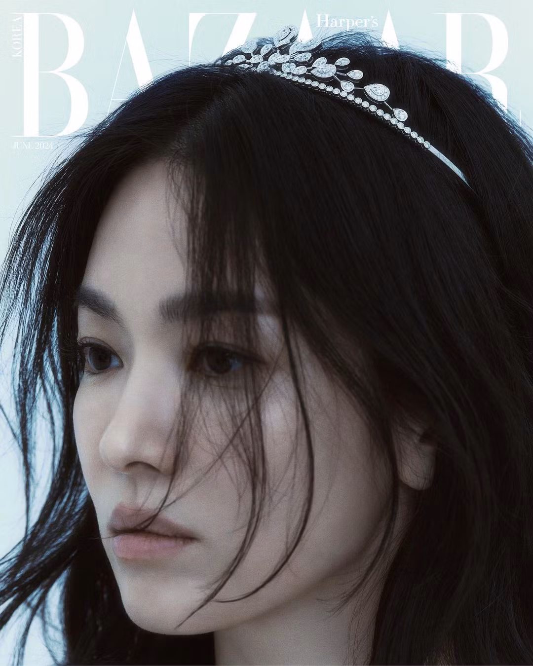 Hình ảnh mới nhất của Song Hye Kyo trên tạp chí Harper's Bazaar.