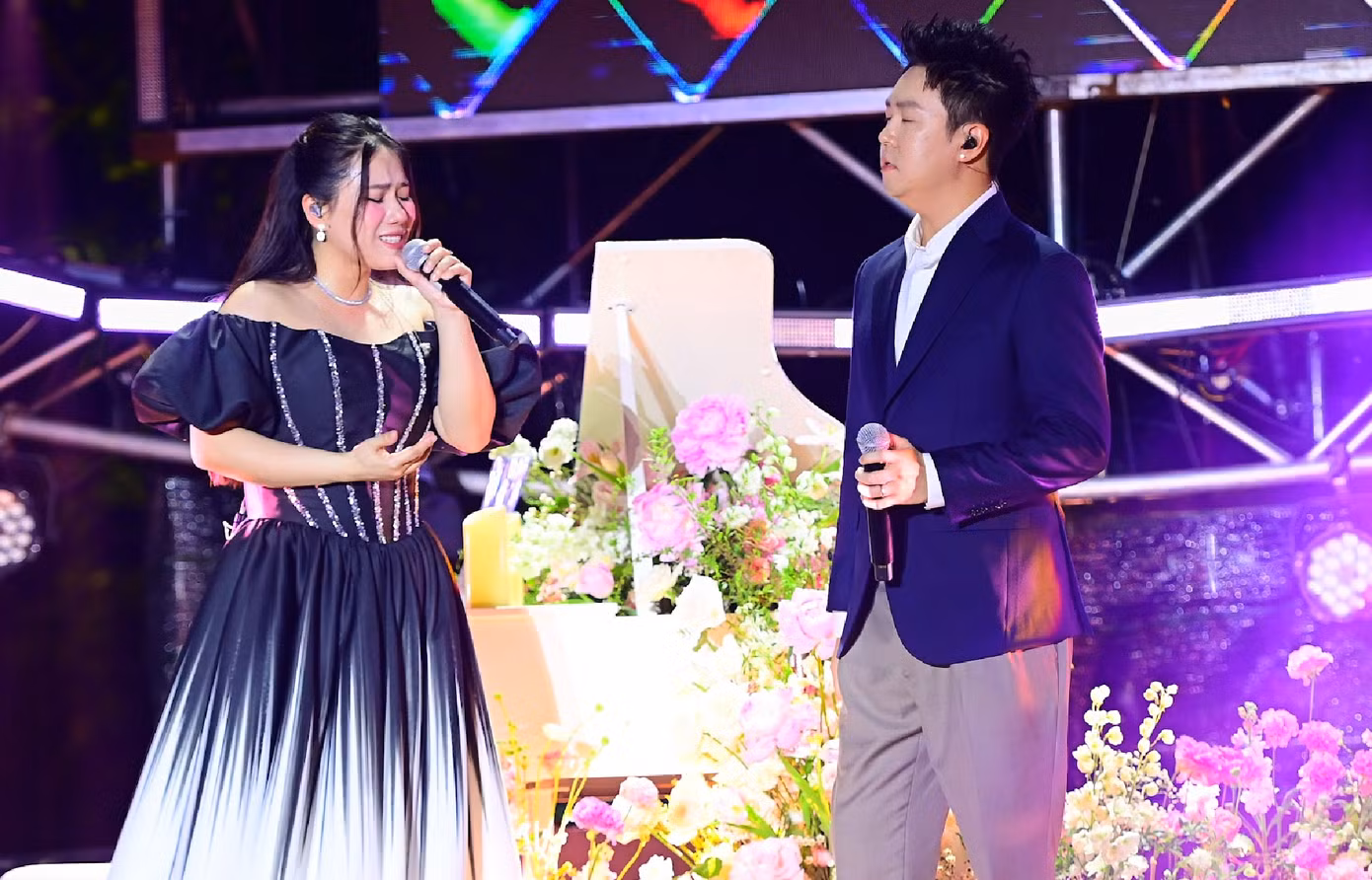 Những màn song ca, tam ca kết hợp.