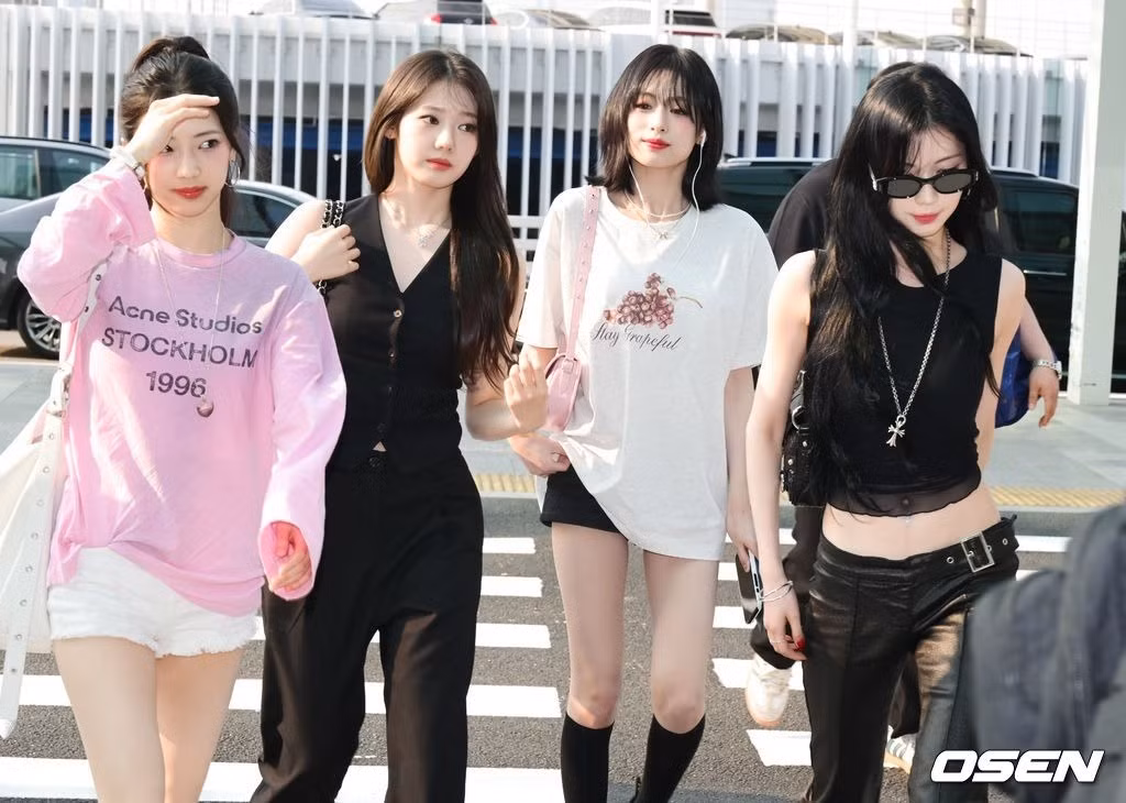 Hello Monsters là world tour đầu tiên của Baby Monster kể từ khi nhóm chính thức ra mắt vào cuối năm 2023. Trong lần biểu diễn tại TPHCM, nhóm dự kiến trình diễn loạt ca khúc đã phát hành cùng nhiều sân khấu đặc biệt dành riêng cho người hâm mộ Việt Nam.
