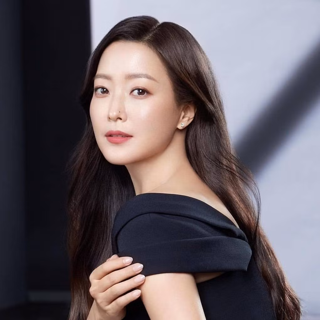 Diễn viên kỳ cựu Kim Hee Sun.