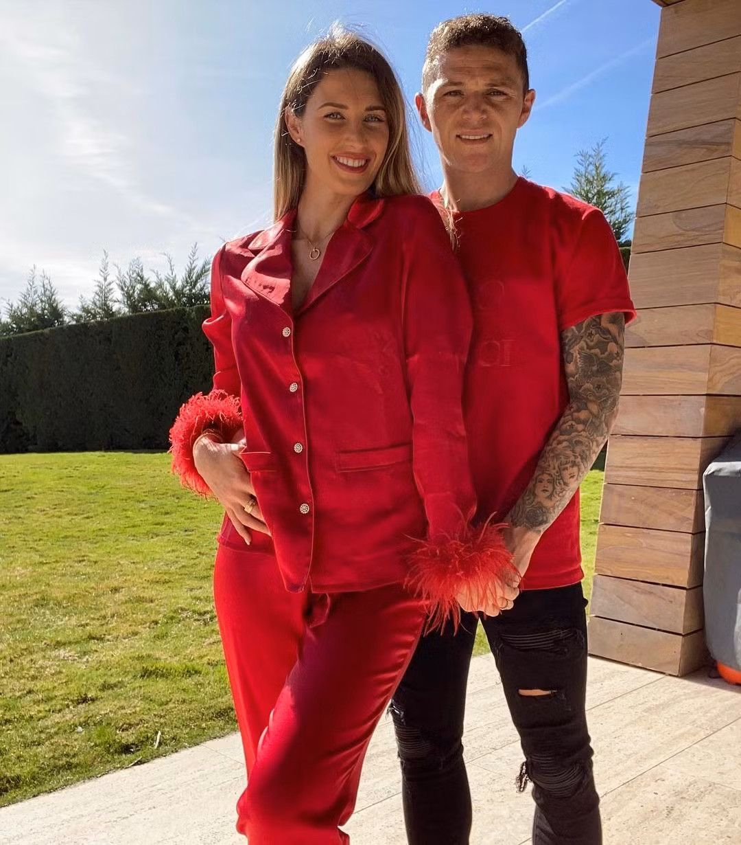 Vợ chồng Kieran Trippier và Charlotte bị nghi rạn nứt hôn nhân. Cầu thủ rao bán biệt thự trong thời gian dự Euro 2024.