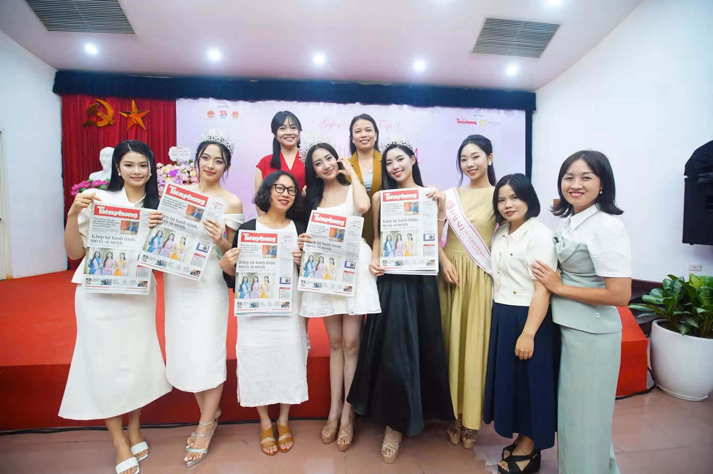 “Từ nay, chúng ta là người một nhà”.
