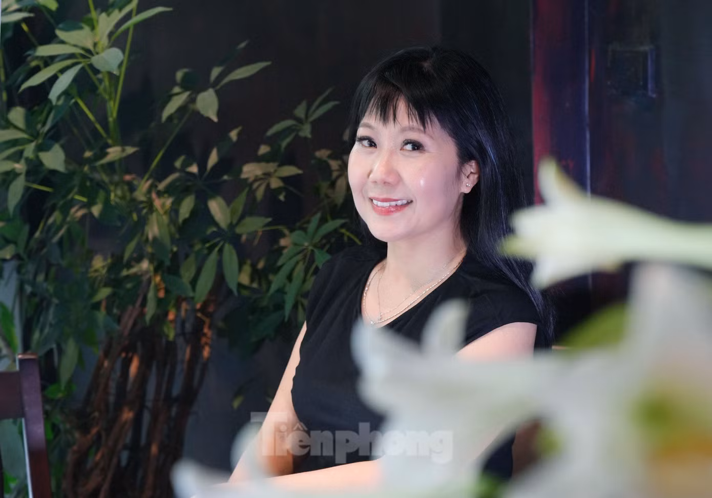 Tuy nhiên, Hương Tươi chưa hoàn toàn ưng ý với phần thể hiện của mình trong phim. Ban đầu, diễn viên chưa đọc hết kịch bản có liên quan đến tuyến nhân vật xung quanh và Mến nên chưa thực sự hiểu rõ. Nghệ sĩ khẳng định chắn chắn diễn hay và sâu hơn nếu có cơ hội quay lại. Ảnh: Trọng Quân.