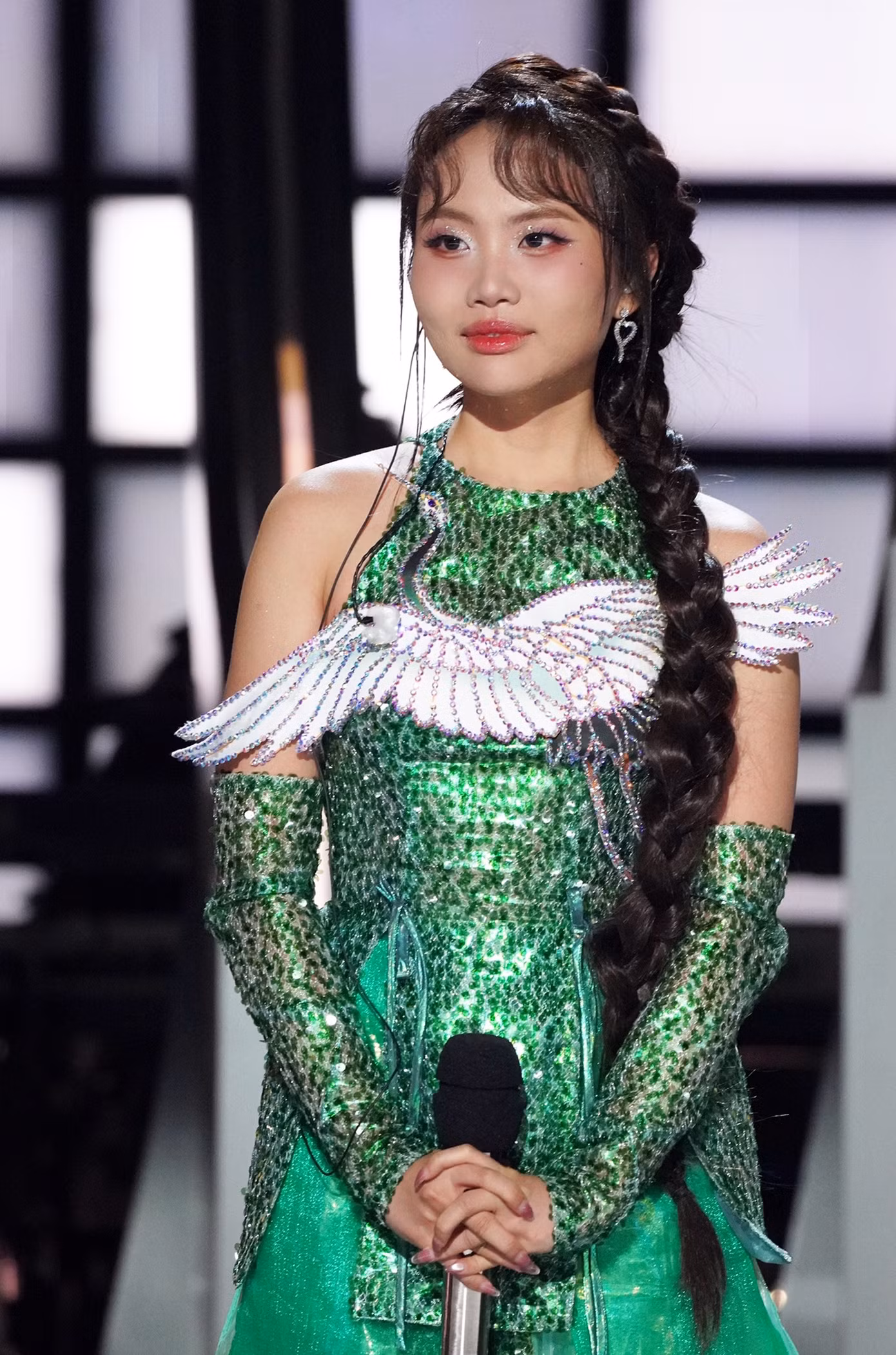 Phương Mỹ Chi đưa văn hóa lên trang phục trình diễn trong những phần thi ở Trung Quốc. Ảnh: iQIYI.