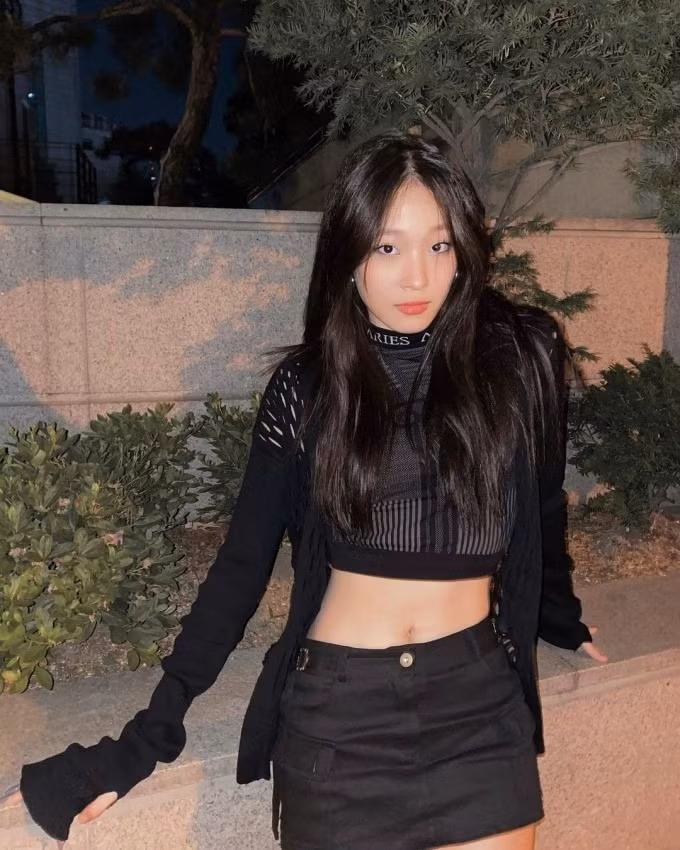Moon Seo Yoon - tiểu thư gia tộc SamSung được dự đoán sẽ ra mắt làm idol Kpop. Moon Seo Yoon - tiểu thư gia tộc SamSung được dự đoán sẽ ra mắt làm idol Kpop.