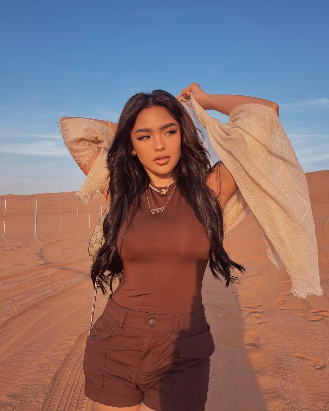 Andrea Brillantes có mối tình ngắn ngủi với cầu thủ bóng rổ Ricci Rivero. Cả hai chia tay nhưng không nói rõ nguyên do, Ricci Rivero thời điểm đó vướng tin “bắt cá hai tay”.