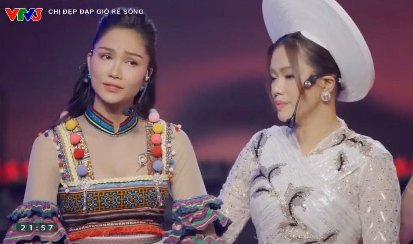 Sân khấu nhóm MLee.