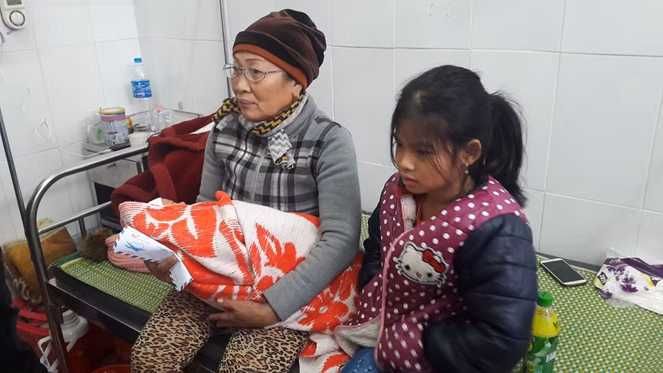 Quỹ Tầm Vóc Việt tặng quà người dân quê Bác ảnh 4