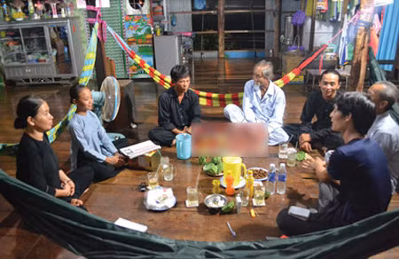 Gia đình Như Ý là bạn đồng đạo