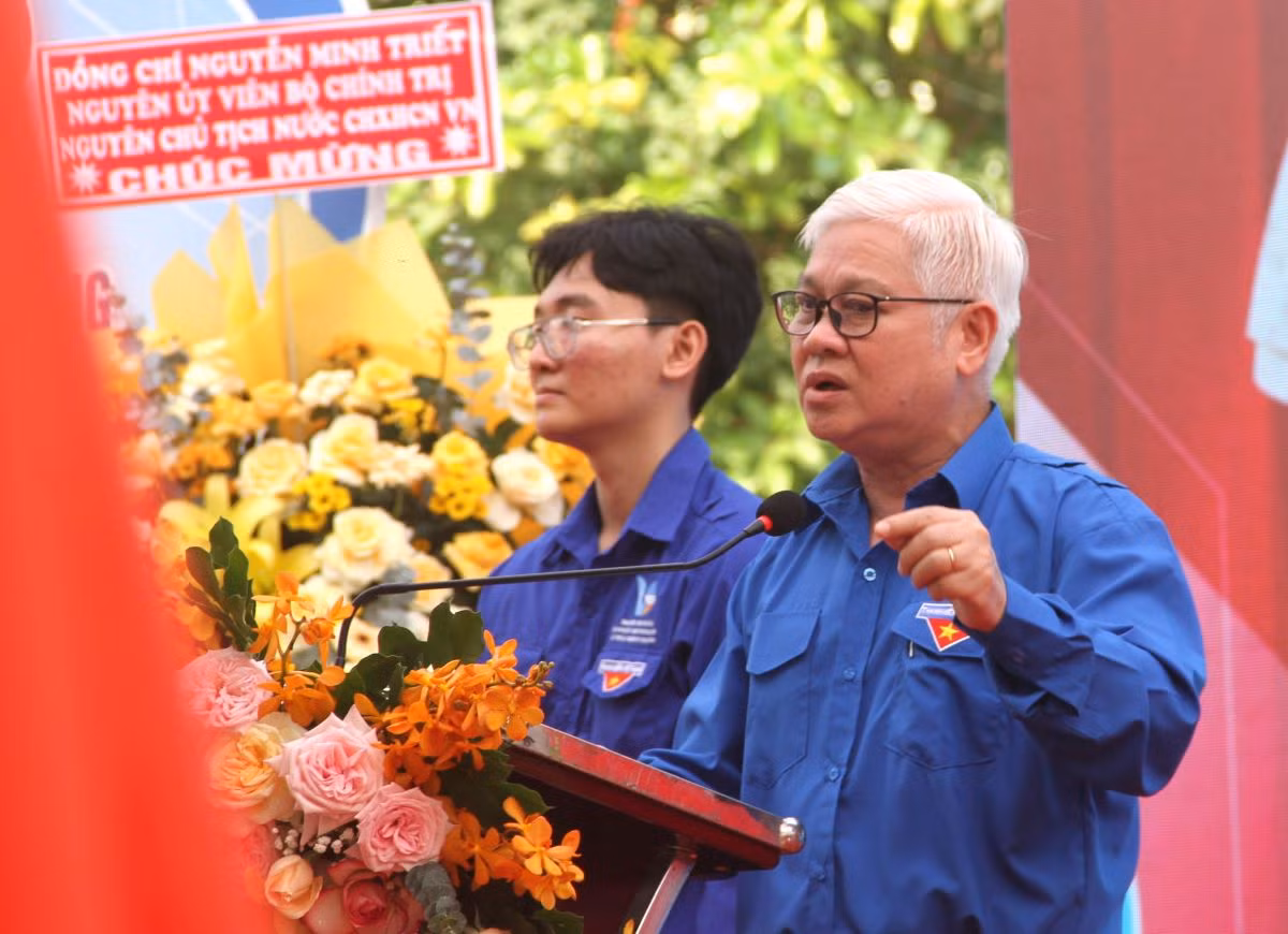 Bí thư Tỉnh ủy Bình Dương Nguyễn Văn Lợi phát biểu Bí thư Tỉnh ủy Bình Dương Nguyễn Văn Lợi phát biểu