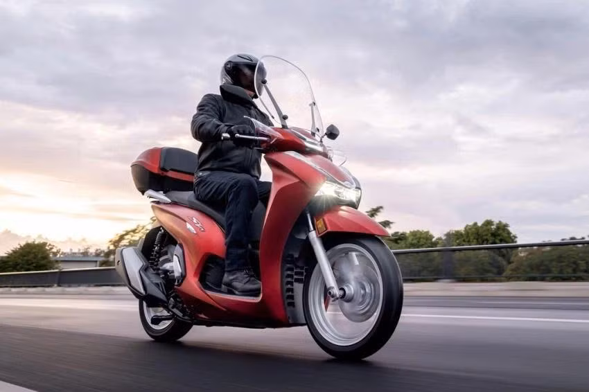 Honda Sh 350i có giá niêm yết chỉ từ 146 triệu đồng.