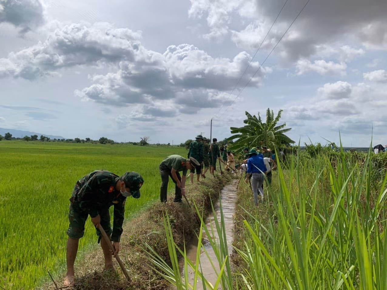 Trong nhiệm kỳ vừa qua, Tỉnh Đoàn Bình Thuận đã làm được 215 công trình thủy lợi nhỏ.