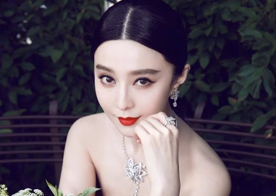 Ngỡ ngàng ngắm Phạm Băng Băng xinh đẹp với tóc tém ảnh 10