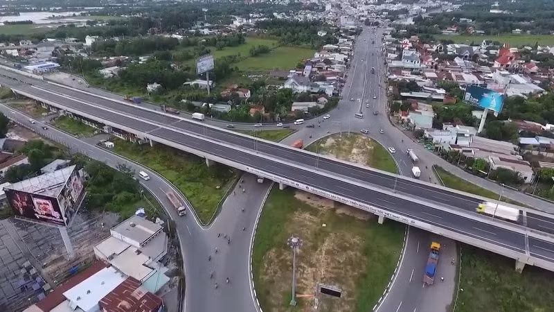Lao động “chui” bằng đường du học ảnh 3