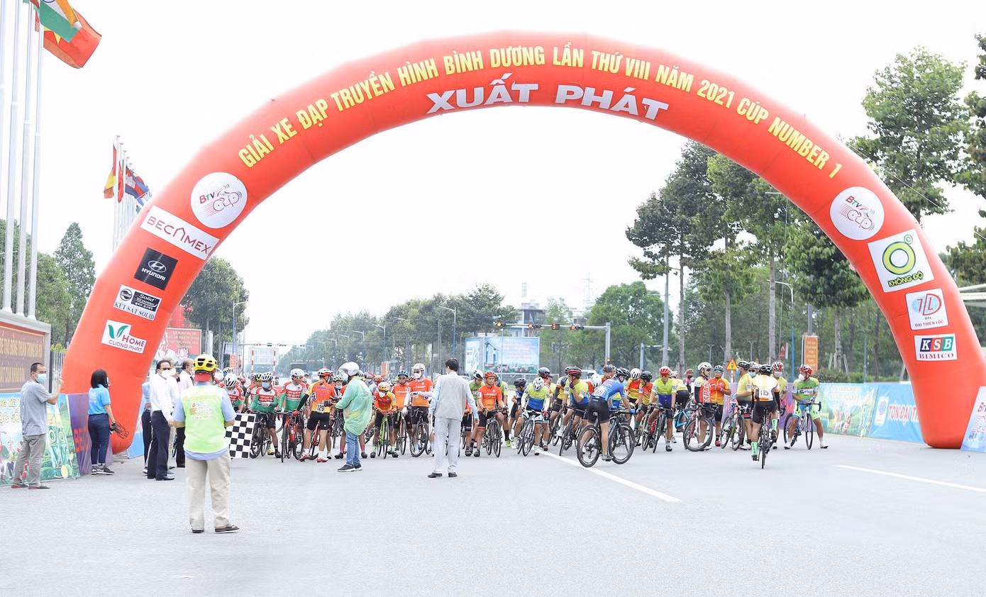 Hơn 100 tay đua phong trào tranh tài