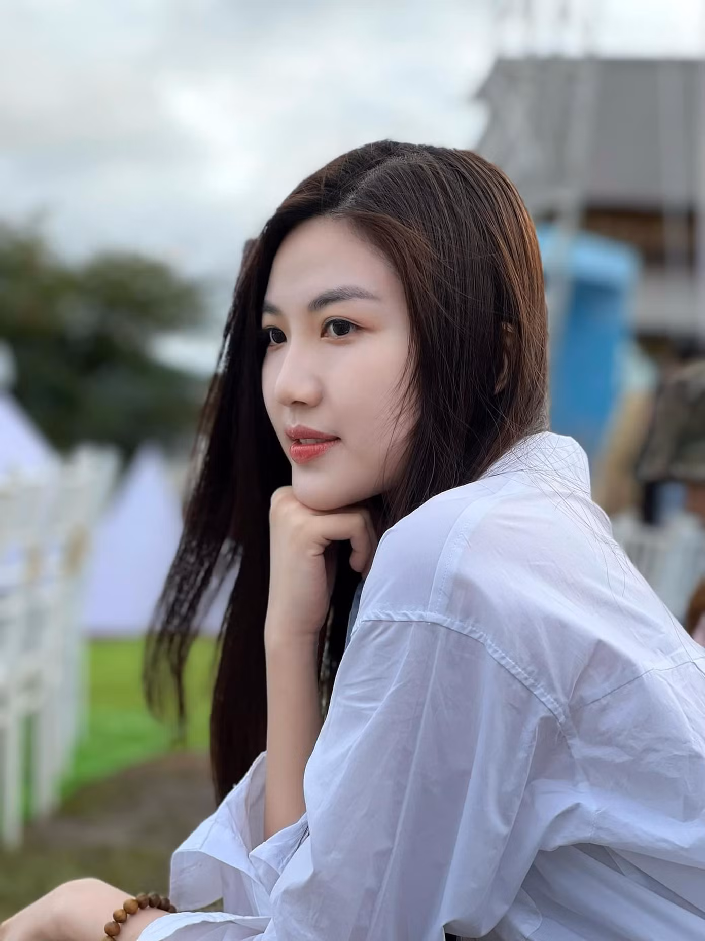 Cô ghi dấu ấn mạnh mẽ từ vai Trà tiểu tam trong phim “Hoa hồng trên ngực trái”. Trái ngược với vẻ ngây thơ, ngốc nghếch trong các vai diễn trước đó, Lương Thanh vào vai một cô gái có tính cách lẳng lơ, trơ trẽn và thủ đoạn. Lương Thanh từng chia sẻ: "Thú thực, khi đọc kịch bản, tôi nghĩ trong đầu không biết mình sẽ phải làm thế nào, vì cô này có nhiều tính cách trong cùng một con người. Nhưng ai cũng muốn phá bỏ giới hạn của mình, nên tôi phải cố gắng làm tốt".
