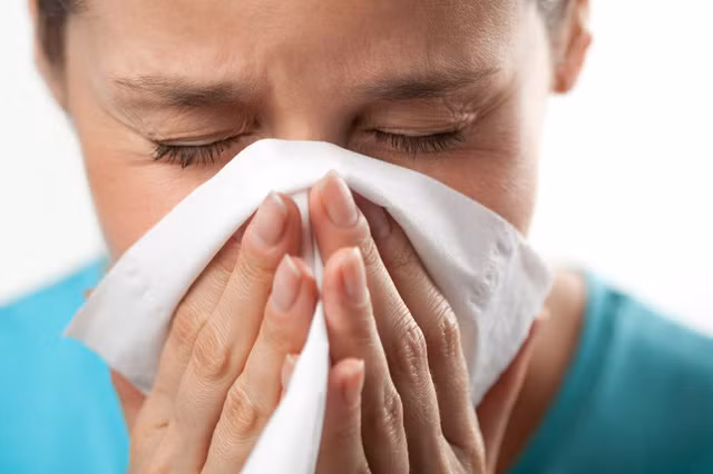 Cách chăm sóc trẻ mắc bệnh tay chân miệng ảnh 1