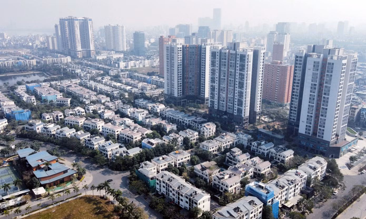 Theo bảng giá đất mới của thành phố, Starlake Tây Hồ Tây tiếp tục là khu đô thị có giá đất cao nhất Hà Nội, với hơn 113 triệu đồng/m2, tăng 225% sau điều chỉnh.