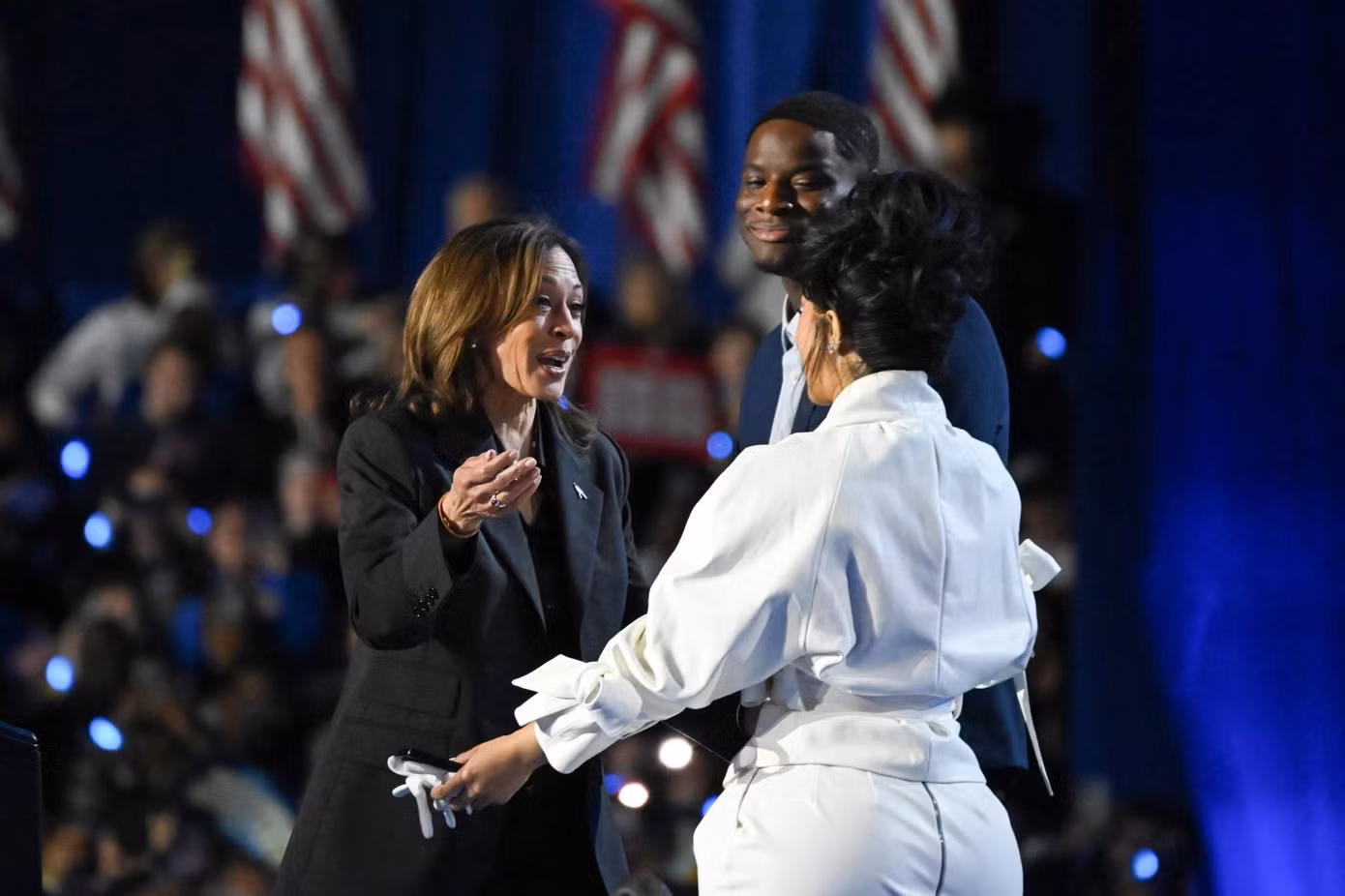 Một số khán giả cho rằng Cardi B không biết cần phải nói gì khi không có máy nhắc chữ. Ảnh: Getty Images.